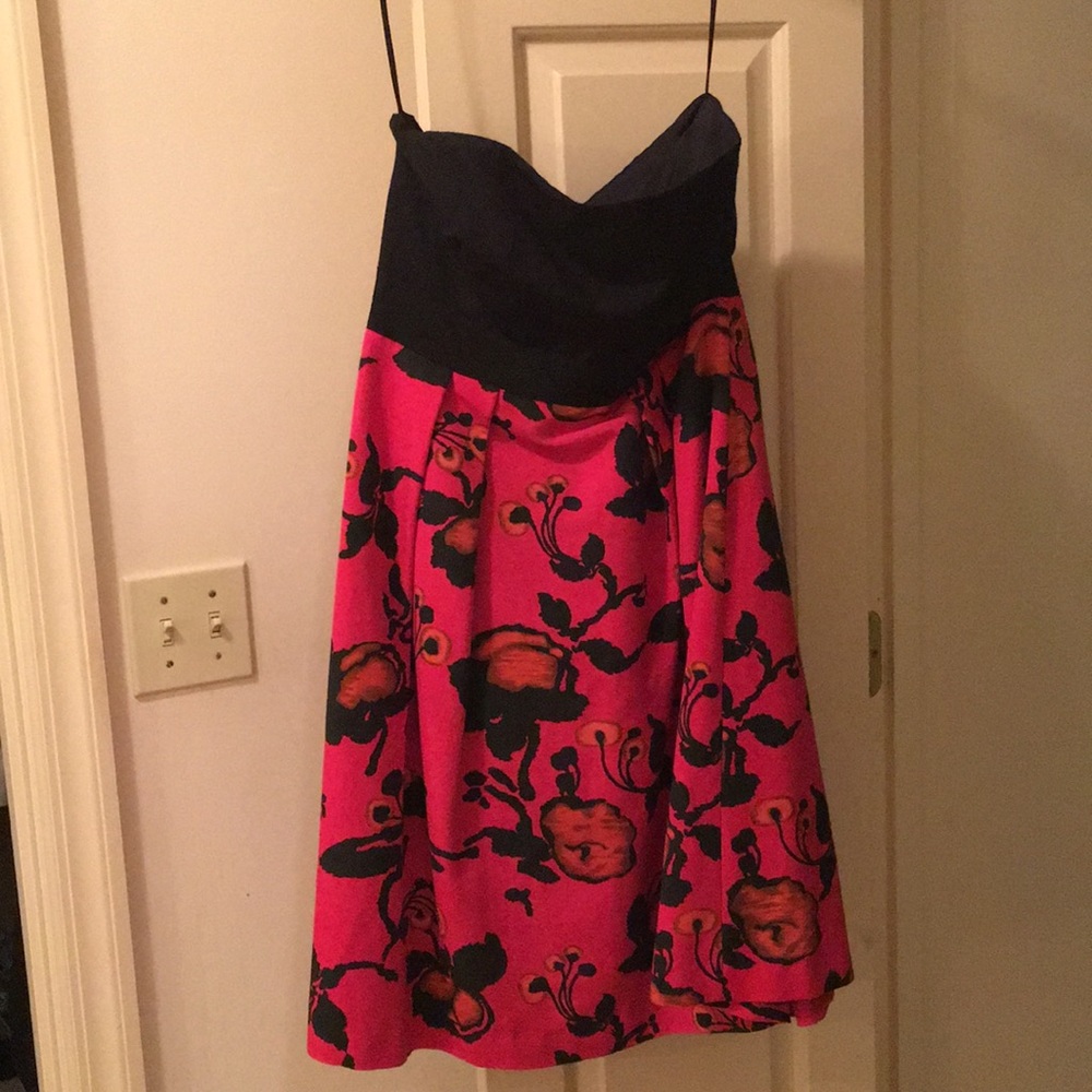 Magaschoni straplesa summer dress size 6